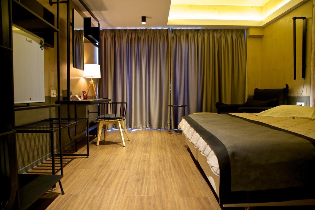 Adonis City Hotel 파트라 객실 사진