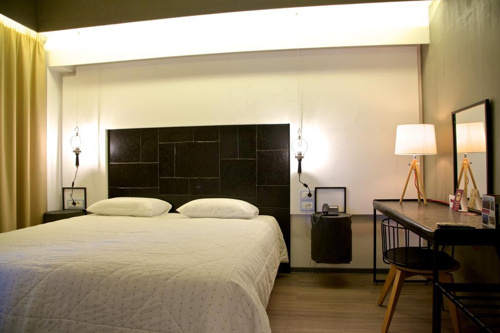 Adonis City Hotel 파트라 객실 사진