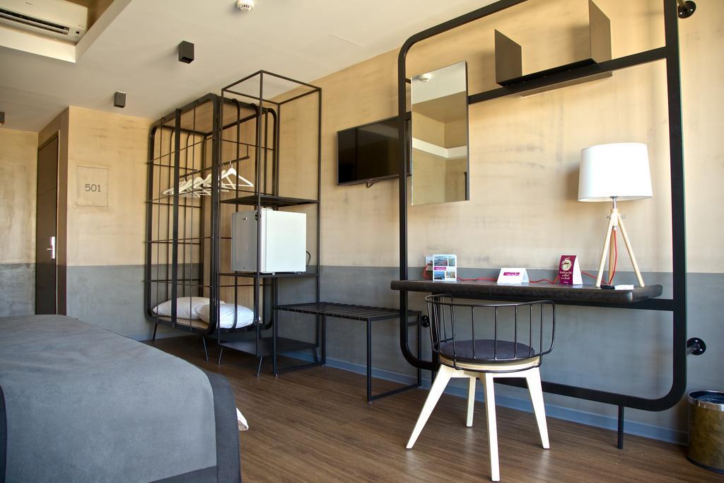 Adonis City Hotel 파트라 객실 사진